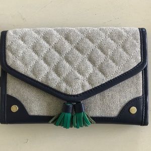 Vineyard Vines Tassel Wallet